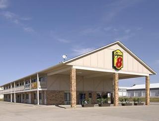 Super 8 By Wyndham Butler Hotel Exterior photo